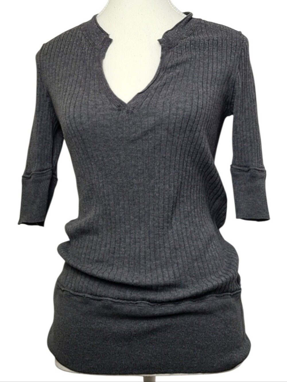 Mossimo Supply Co. Women's Gray Ribbed V Neck Short Sleeve Shirt Size L